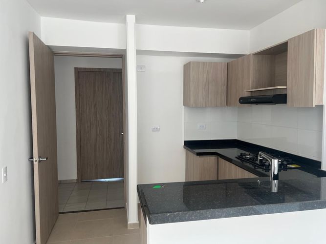 Apartamento de 2 alcobas en venta en Jardines De Coaviconsa, Bucaramanga, 65 m² · foto 3 de 15