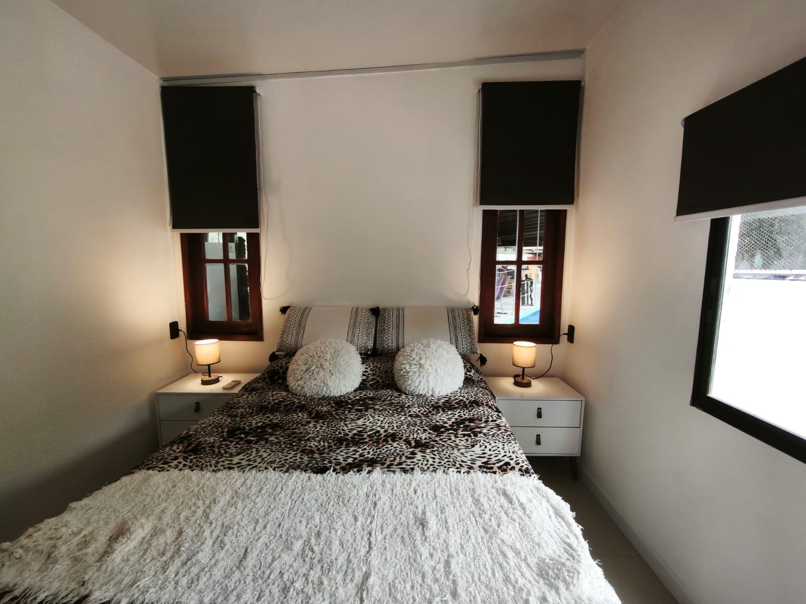 Alquiler Casa 2 dormitorios 2 baños Pinar Sur Piscina climatizada interior Gran living comedor Parrillero Terreno cercado Cochera · Foto 12