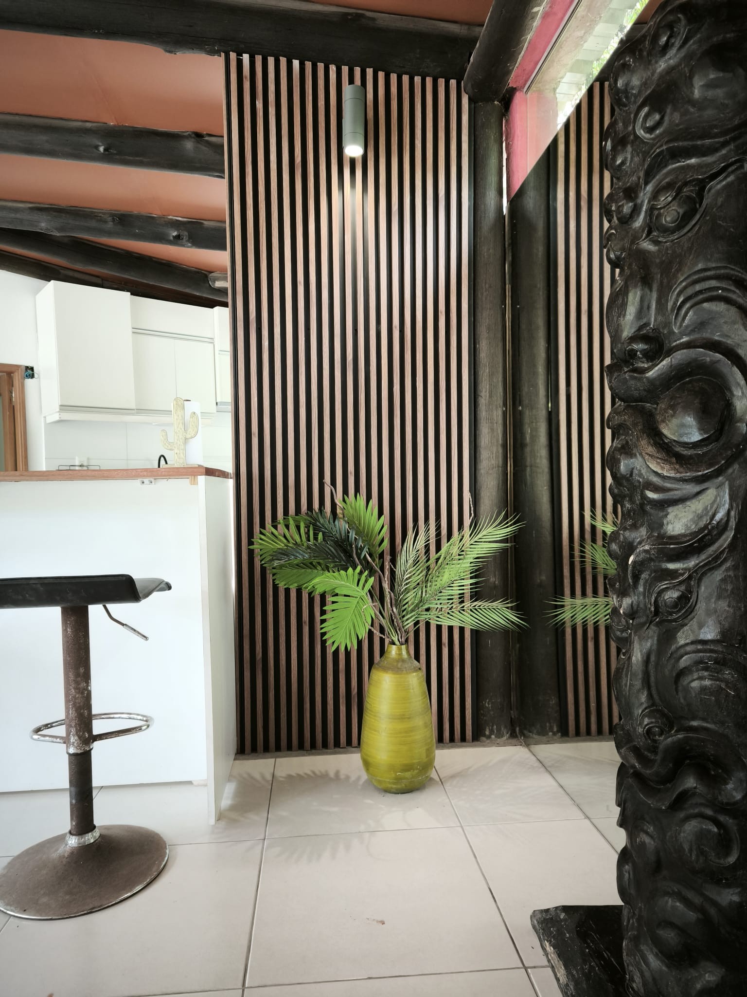 Alquiler Casa 2 dormitorios 2 baños Pinar Sur Piscina climatizada interior Gran living comedor Parrillero Terreno cercado Cochera · Foto 7