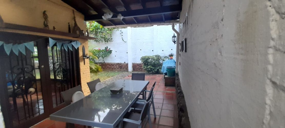 Casa de 3 alcobas en venta en La Buitrera, Cali, 298 m² · foto 14 de 24