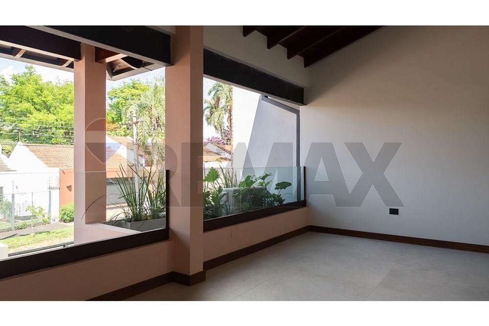 ALQUILO CASA PREMIUM EN MBURUCUYA. ASUNCION. 3,900 $ Mensual — foto 2