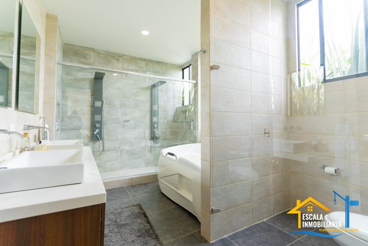 Casa de 4 alcobas en venta en San Gabriel, Sopó, 414 m² · foto 13 de 24