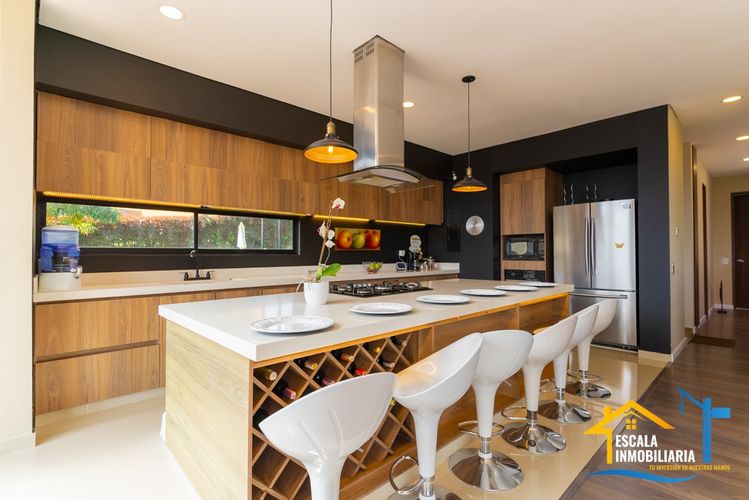 Casa de 4 alcobas en venta en San Gabriel, Sopó, 414 m² · foto 2 de 24