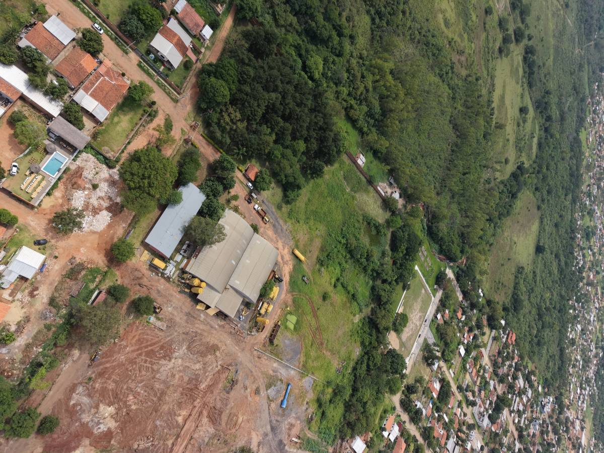 VENDO GALPON C/ 3HECTAREAS DE TERRENO EN ISLA BOGADO LUQUE — foto 2