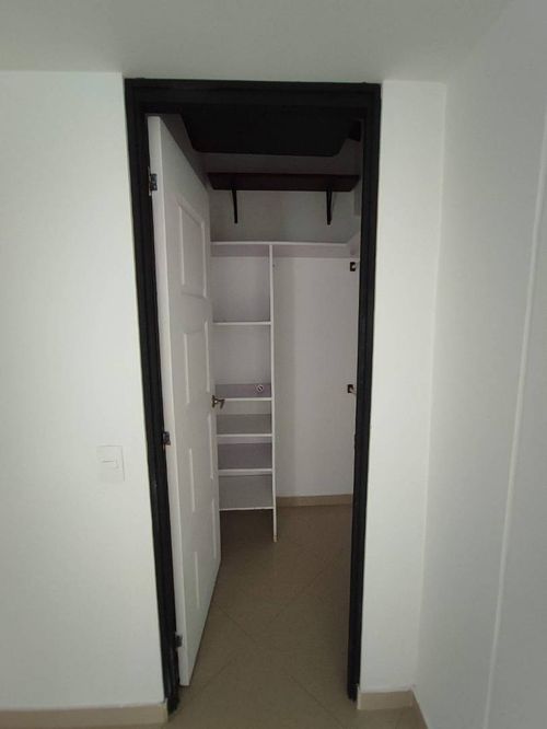 Apartamento de 3 alcobas en venta en Loma De La Doctora, Sabaneta, 85 m² · foto 9 de 24