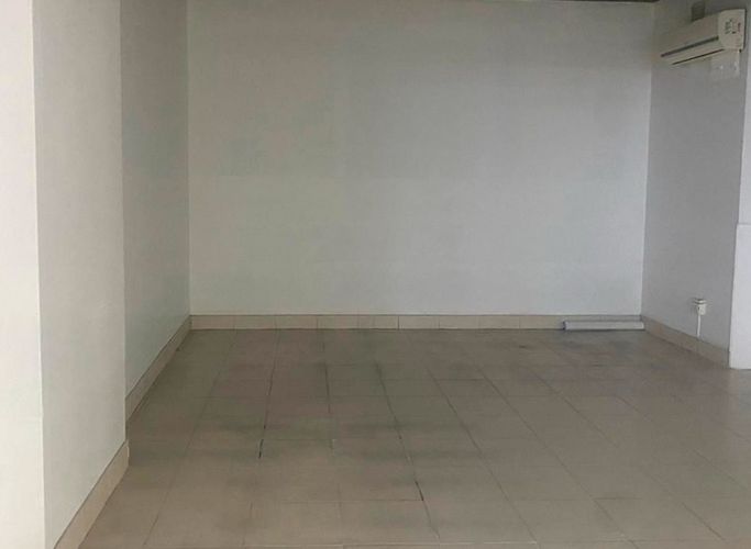 Local en arriendo en El Poblado, Medellín, 35 m² · foto 2 de 5