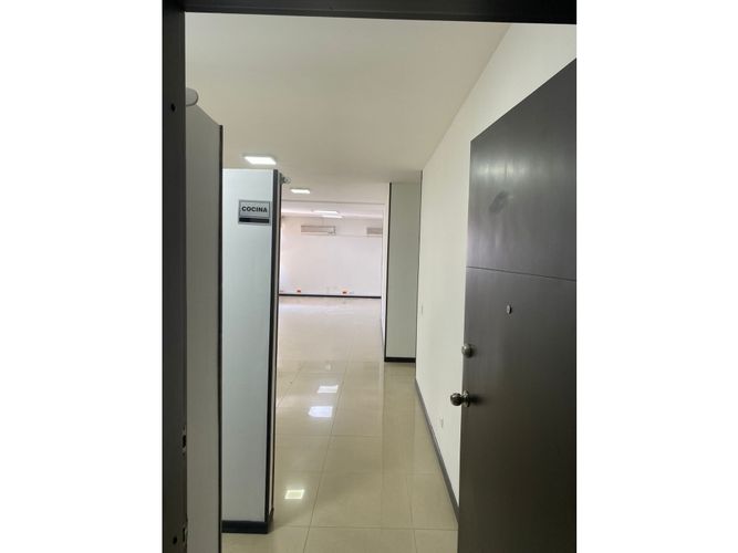Oficina en venta en Ciudad Jardin, Cali, 86 m² · foto 5 de 10