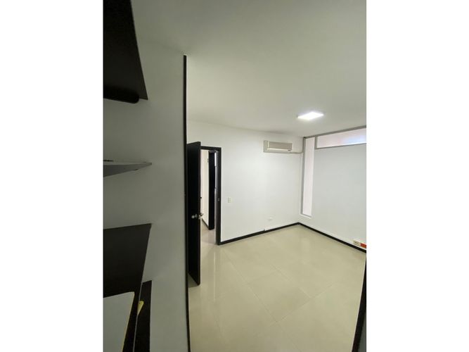 Oficina en venta en Ciudad Jardin, Cali, 86 m² · foto 7 de 10