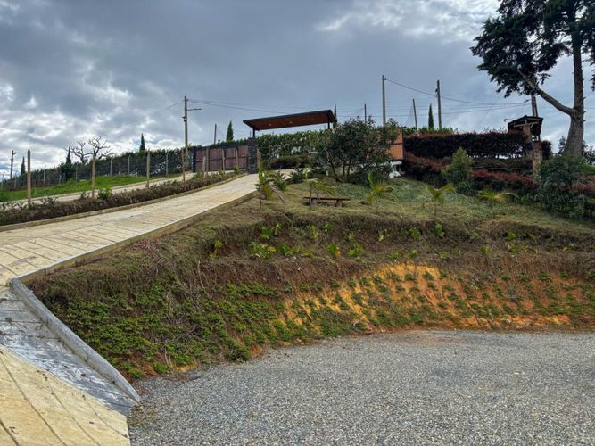 Casa de 1 alcoba en venta en La Esmeralda, Marinilla, 100 m² · foto 2 de 14