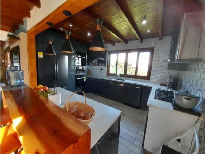 Casa de 7 alcobas en venta en Medio Dapa, Cali · foto 4 de 13