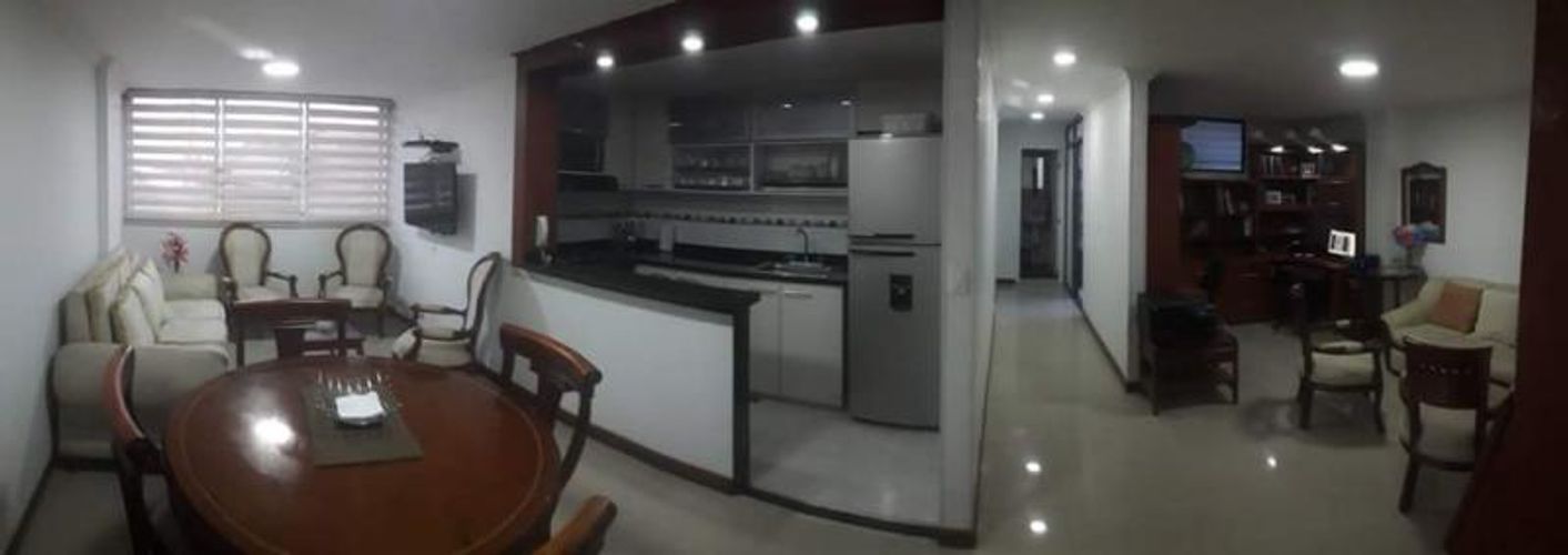 Apartamento de 2 alcobas en venta en El Bosque, Cali, 72 m² · foto 3 de 15