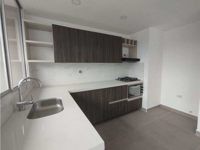Apartamento de 3 alcobas en venta en Fatima, La Ceja, 70 m² · foto 3 de 16