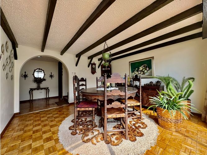 Casa de 4 alcobas en venta en Los Lagartos, Bogotá, 250 m² · foto 6 de 17