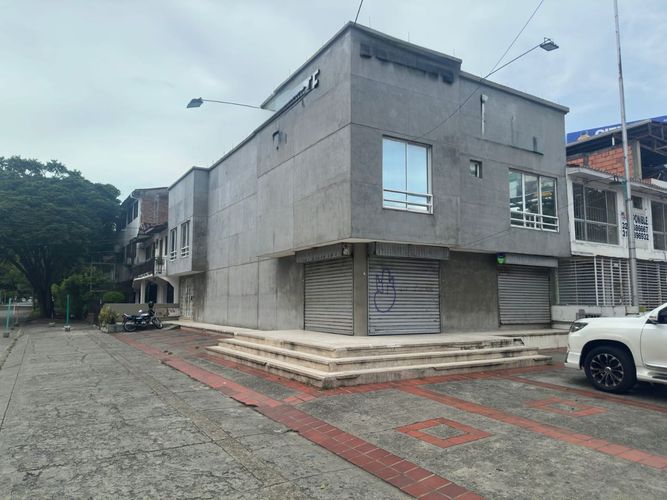 Local en arriendo en El Templete, Cali, 330 m² · foto 2 de 15