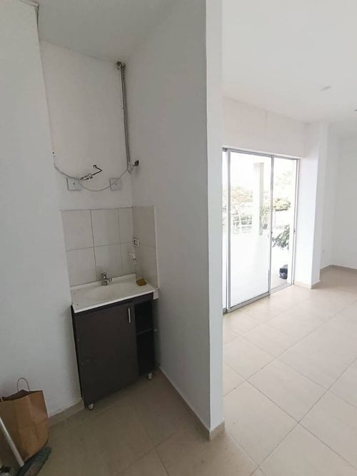 Local en arriendo en Pueblito Cafetero, Pereira, 25 m² · foto 6 de 8