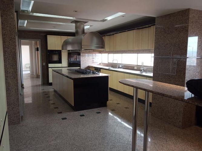 Apartamento de 4 alcobas en venta en La Cabrera, Bogotá, 421 m² · foto 10 de 24