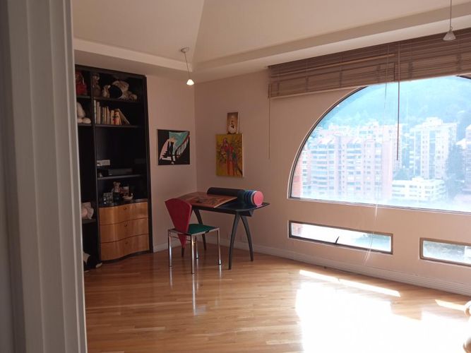 Apartamento de 4 alcobas en venta en La Cabrera, Bogotá, 421 m² · foto 22 de 24