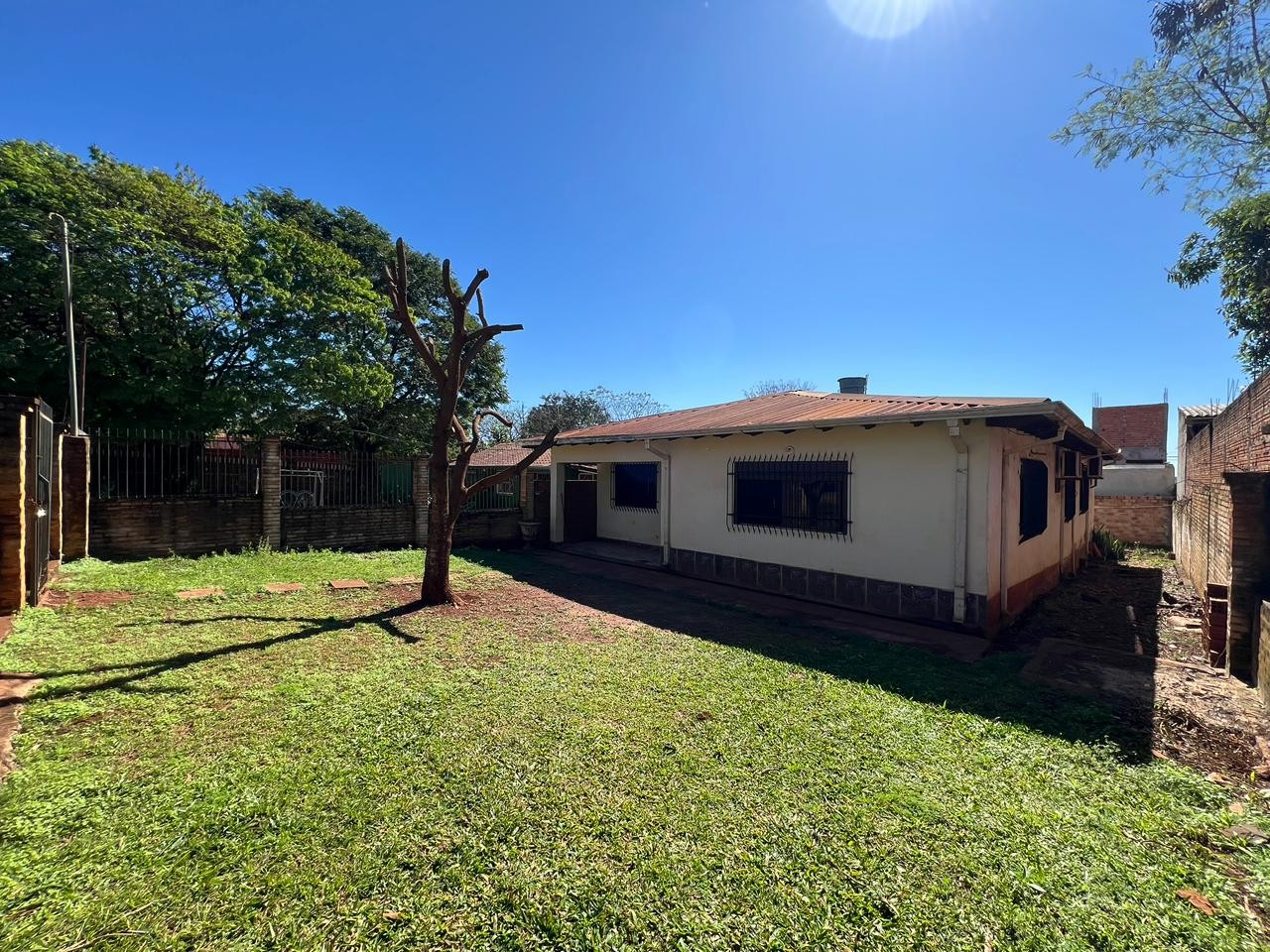 Casa En Venta En Ciudad Nueva A 30 M De Calle 9 Km 9 Monday Cde — foto 3