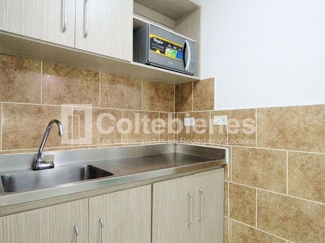 Oficina en venta en Suramericana, Medellín, 50 m² · foto 11 de 12