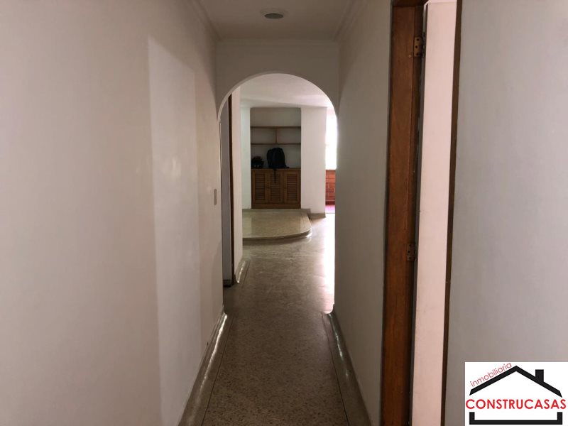 Apartamento en arriendo en Laureles, Medellín · foto 7 de 24