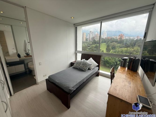 Apartamento de 3 alcobas en arriendo en Los Balsos, Medellín, 183 m² · foto 10 de 13