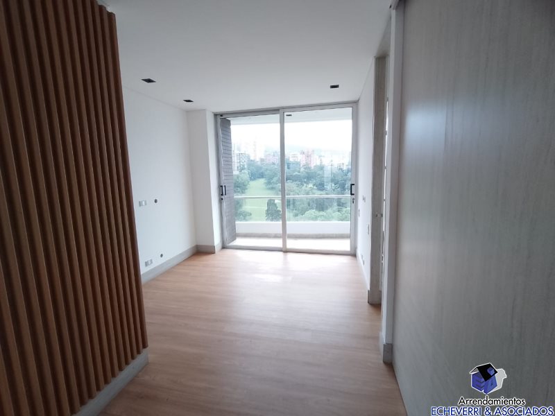 Apartamento en arriendo en Los Balsos, Medellín · foto 4 de 11