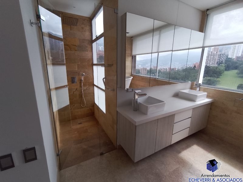 Apartamento en arriendo en Los Balsos, Medellín · foto 10 de 11