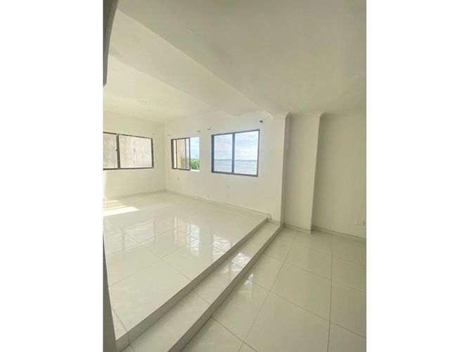 Apartamento de 2 alcobas en venta en El Laguito, Cartagena, 76 m² · foto 3 de 10