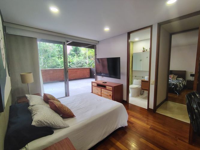 Apartamento de 3 alcobas en arriendo en El Poblado, Medellín, 170 m² · foto 12 de 20
