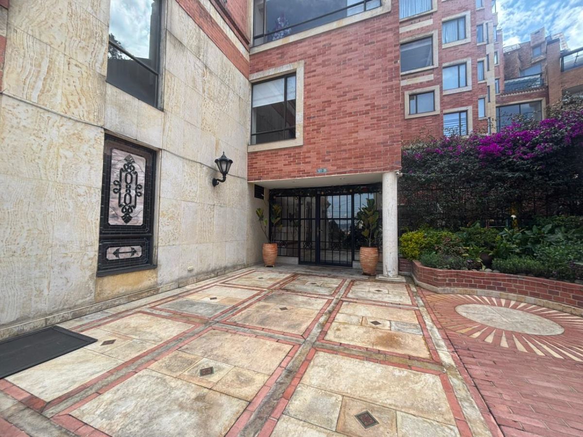Apartamento en venta en Bosques Del Marques, Bogotá · foto 2 de 24