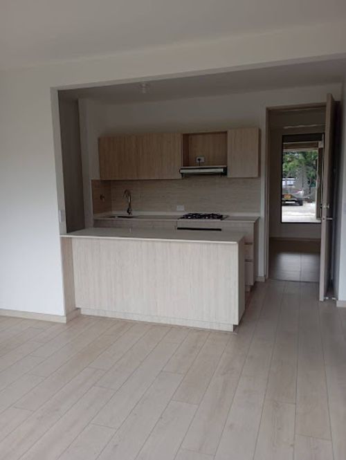 Apartamento de 2 alcobas en arriendo en Rionegro, 70 m² · foto 3 de 15