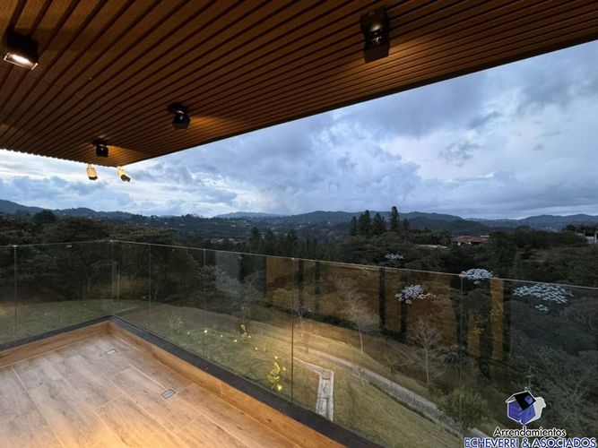 Casa de 3 alcobas en venta en Loma Del Escobero, Envigado · foto 7 de 18