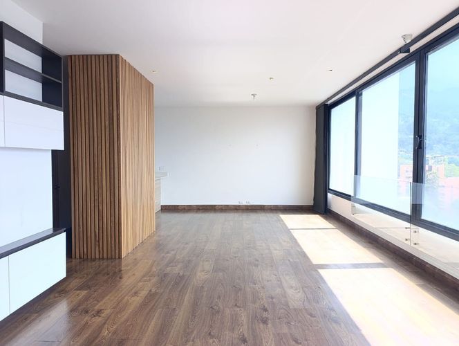 Apartamento de 2 alcobas en arriendo en San Lucas, Medellín, 130 m² · foto 3 de 17
