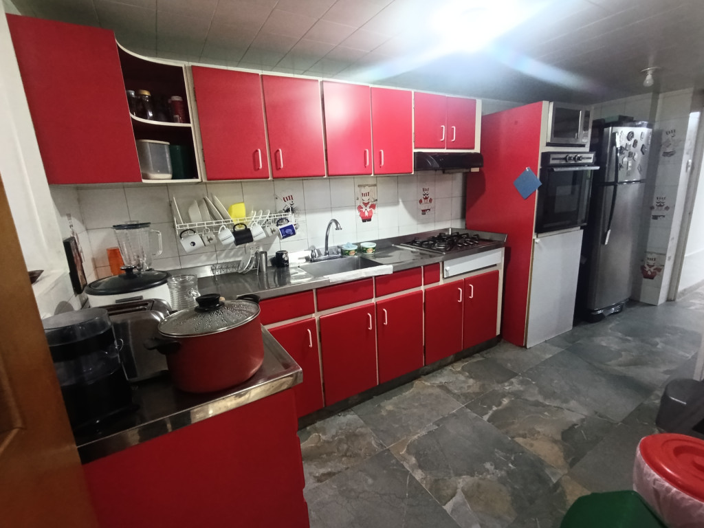 Casa en venta en Barrios Unidos, Bogotá · foto 8 de 24
