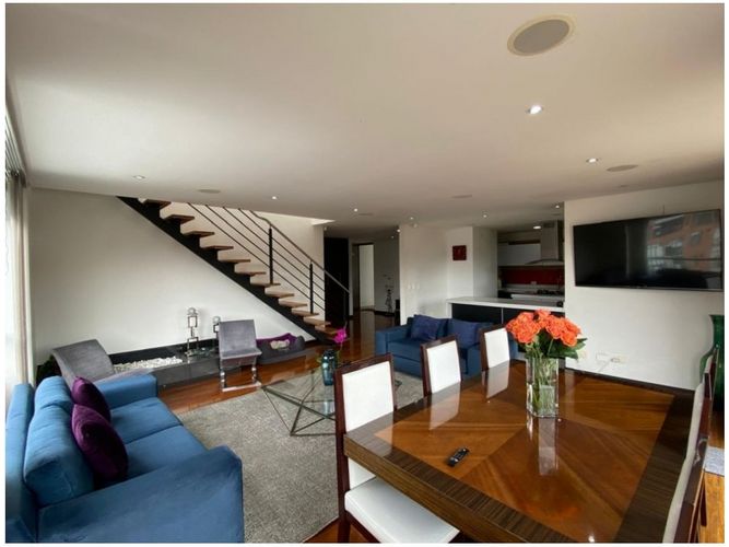 Apartamento de 3 alcobas en venta en Santa Barbara, Bogotá, 198 m² · foto 2 de 22