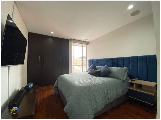 Apartamento de 3 alcobas en venta en Santa Barbara, Bogotá, 198 m² · foto 3 de 22