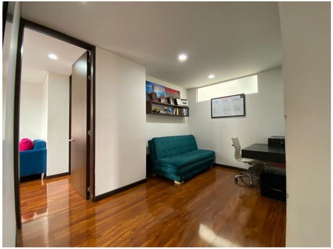 Apartamento de 3 alcobas en venta en Santa Barbara, Bogotá, 198 m² · foto 15 de 22