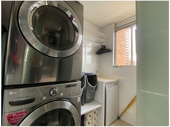 Apartamento de 3 alcobas en venta en Santa Barbara, Bogotá, 198 m² · foto 18 de 22