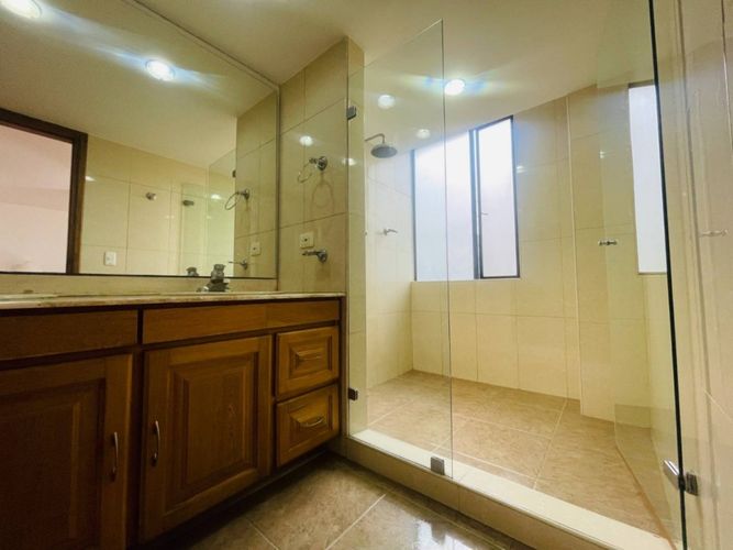 Apartamento en venta en El Poblado, Medellín · foto 9 de 20