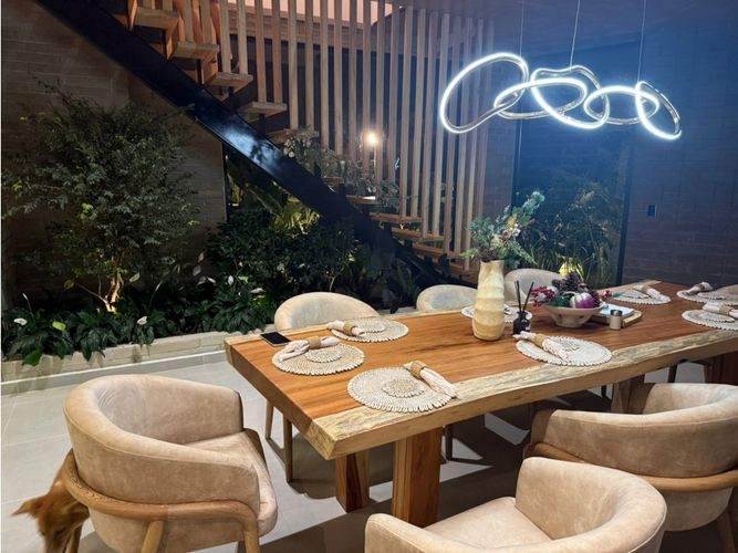 Casa de 5 alcobas en venta en Samaria, El Carmen de Viboral, 419 m² · foto 3 de 24