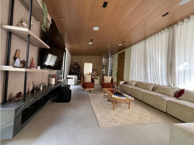 Casa de 5 alcobas en venta en Samaria, El Carmen de Viboral, 419 m² · foto 4 de 24
