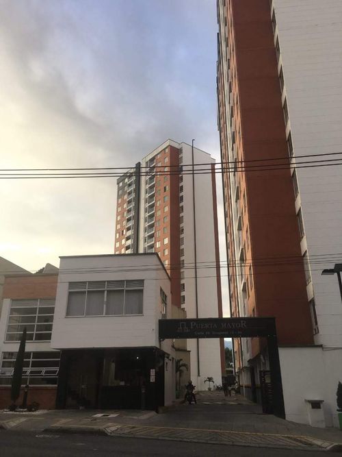 Apartamento de 3 alcobas en venta en Puerta Del Sol, Bucaramanga, 80 m² · foto 2 de 24
