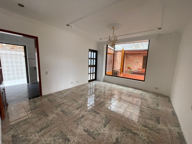 Casa de 4 alcobas en venta en San Jorge, Chía, 220 m² · foto 7 de 24