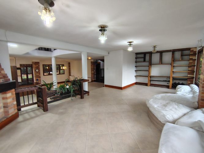 Casa de 3 alcobas en venta en Vereda La Doctora, Sabaneta, 450 m² · foto 7 de 19