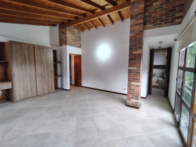 Casa de 3 alcobas en venta en Vereda La Doctora, Sabaneta, 450 m² · foto 12 de 19