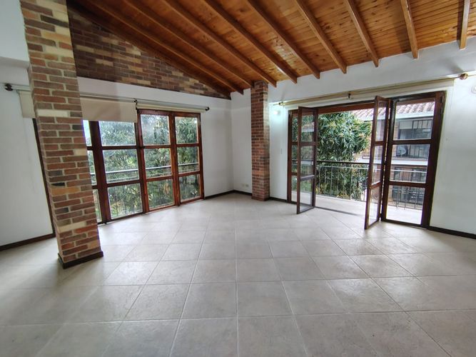 Casa de 3 alcobas en venta en Vereda La Doctora, Sabaneta, 450 m² · foto 14 de 19