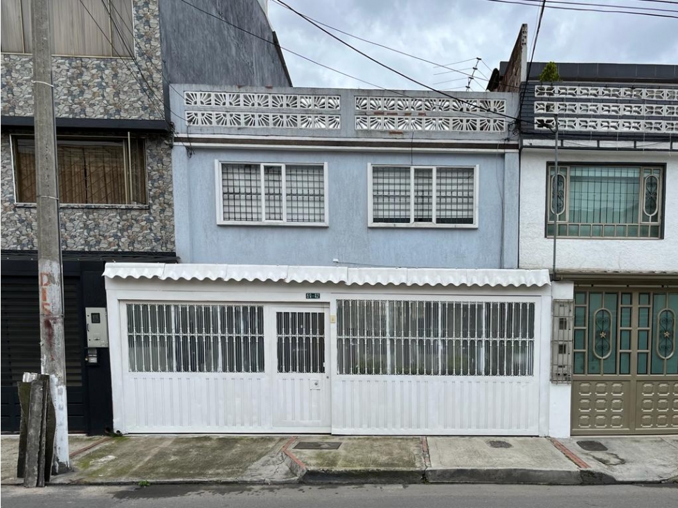 Casa en venta en La Estrada, Bogotá · foto 2 de 13