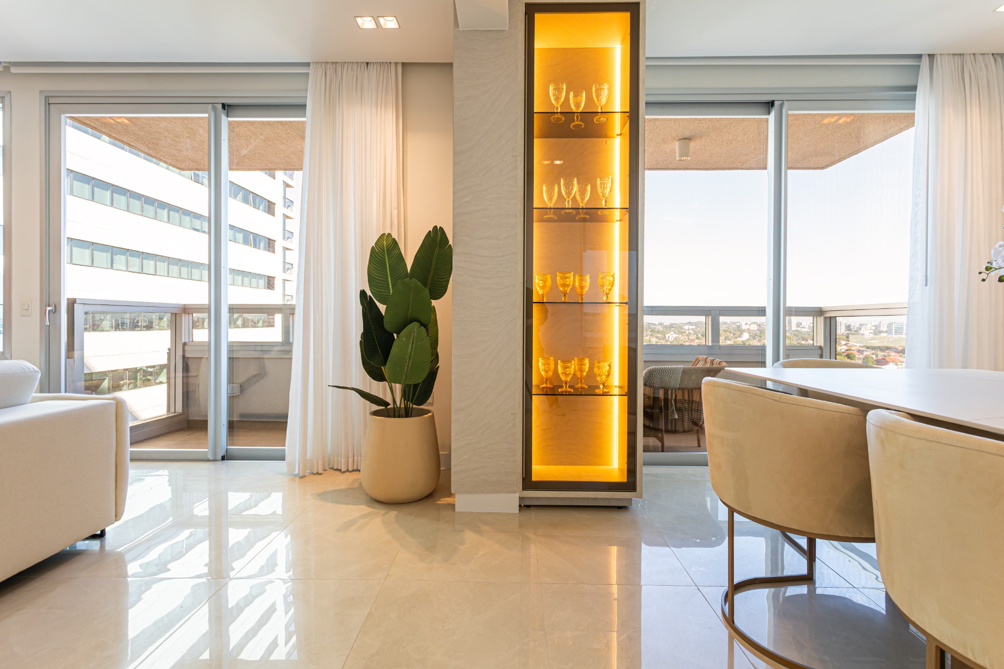 Alquilo Exclusivo departamento completamente amoblado en Eminent Armani — foto 2
