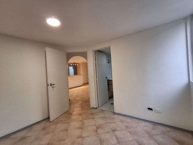 Apartamento de 3 alcobas en venta en Laureles, Medellín, 90 m² · foto 18 de 21