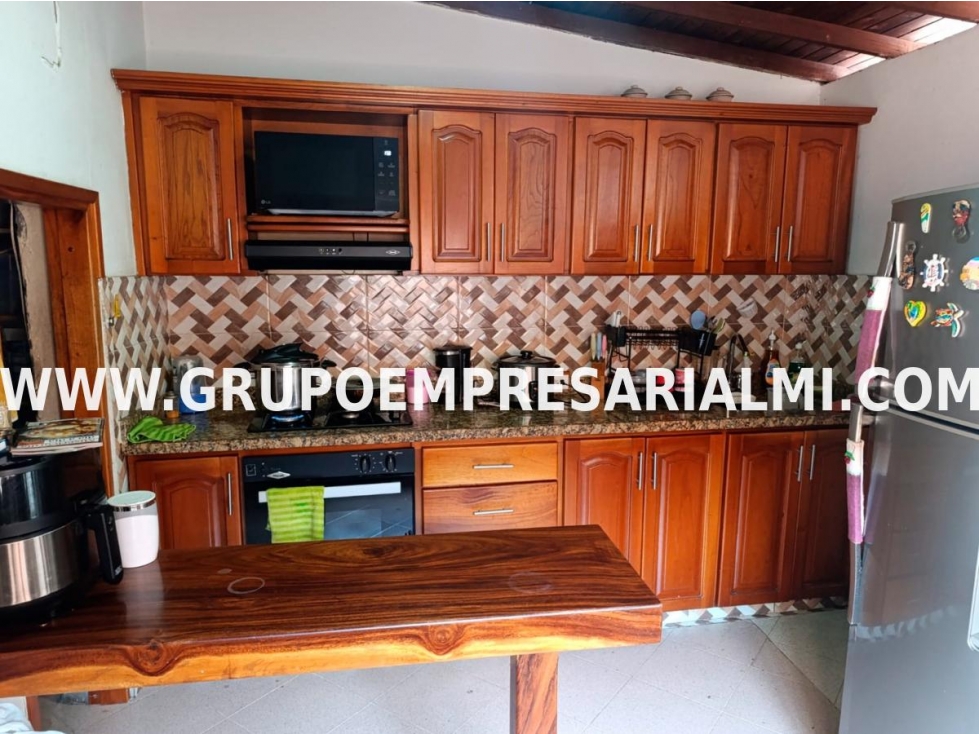 Apartaestudio en venta en La milagrosa, Medellín 5
